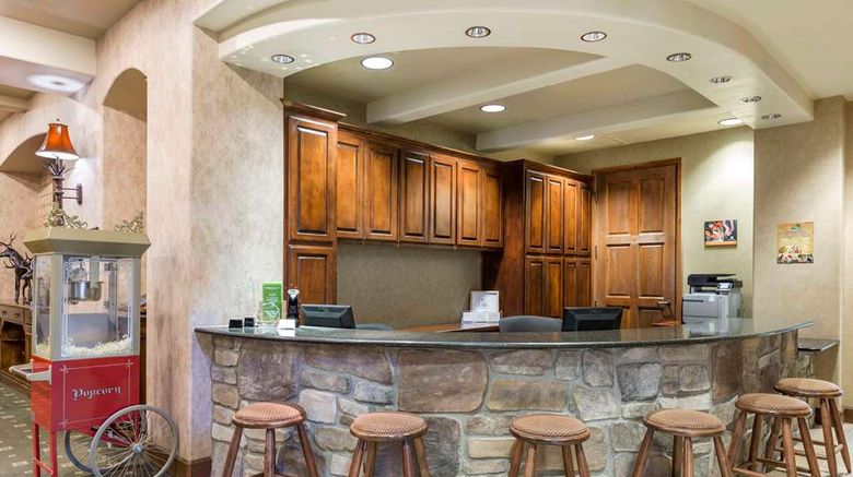 <b>The Club at Big Bear Village Lobby</b>. Images powered by <a href="https://iceportal.shijigroup.com/" title="IcePortal" target="_blank">IcePortal</a>.