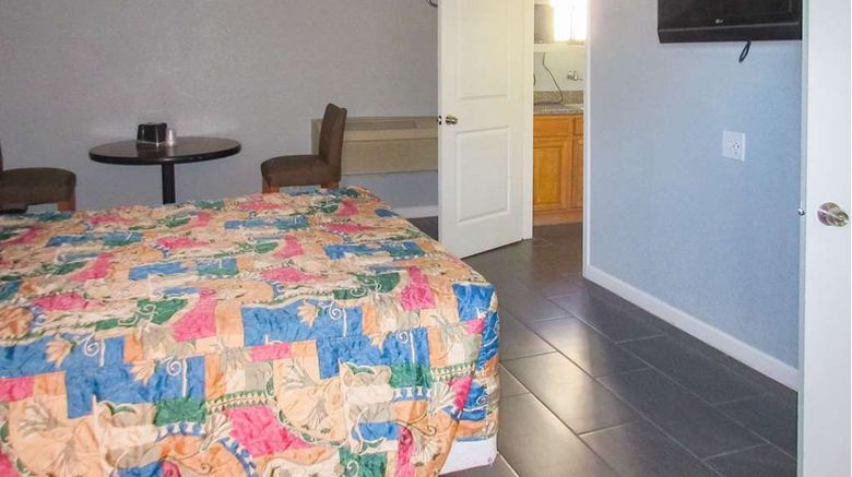 <b>Rodeway Inn San Pablo Hilltop Room</b>. Images powered by <a href="https://iceportal.shijigroup.com/" title="IcePortal" target="_blank">IcePortal</a>.