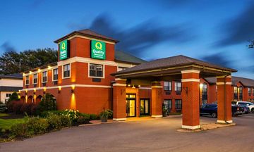 Quality Inn Garden of the Gulf