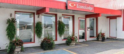 Econo Lodge New Liskeard Exterior