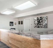 Econo Lodge New Liskeard Lobby