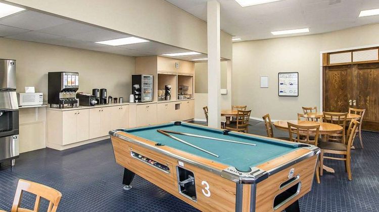 Econo Lodge New Liskeard Restaurant