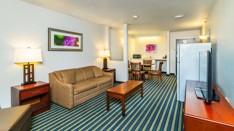 Comfort Inn and Suites Moose Jaw Suite