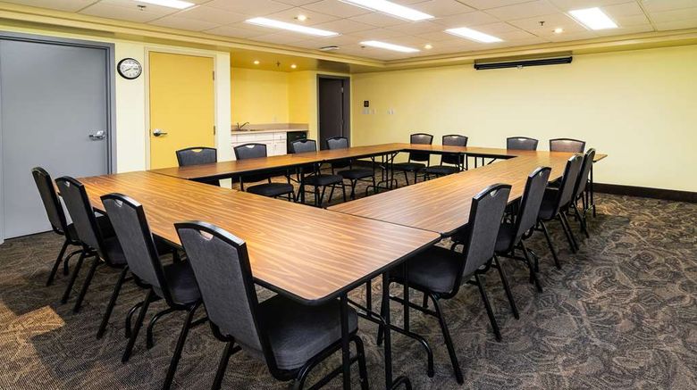 <b>Comfort Inn and Suites Moose Jaw Meeting</b>. Images powered by <a href="https://iceportal.shijigroup.com/" title="IcePortal" target="_blank">IcePortal</a>.