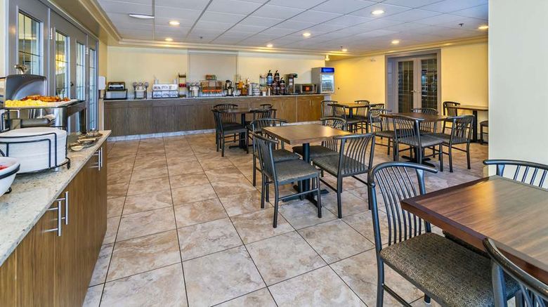<b>Comfort Inn and Suites Moose Jaw Restaurant</b>. Images powered by <a href="https://iceportal.shijigroup.com/" title="IcePortal" target="_blank">IcePortal</a>.