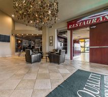 Quality Inn Bay Front Lobby