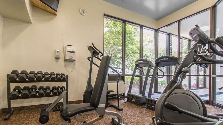 <b>Quality Inn Bay Front Health</b>. Images powered by <a href="https://iceportal.shijigroup.com/" title="IcePortal" target="_blank">IcePortal</a>.