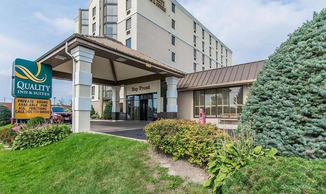 Quality Inn Bay Front Exterior