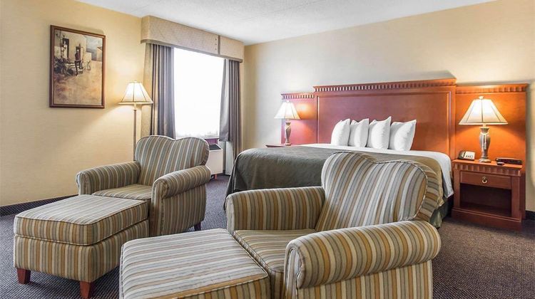 Quality Inn Bay Front Room