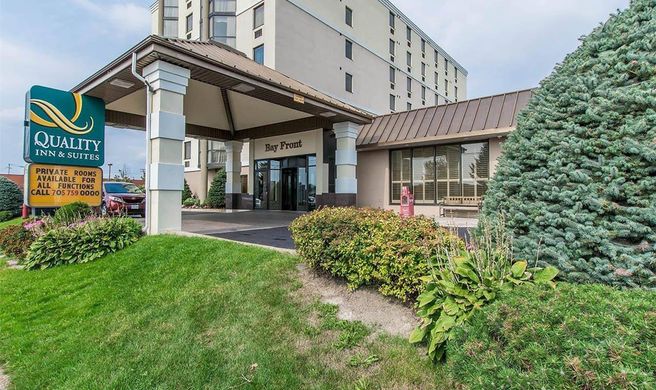Quality Inn Bay Front Exterior