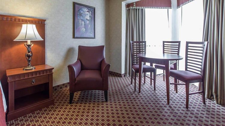 Quality Inn Bay Front Room