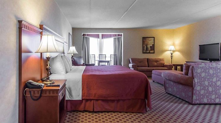 Quality Inn Bay Front Room