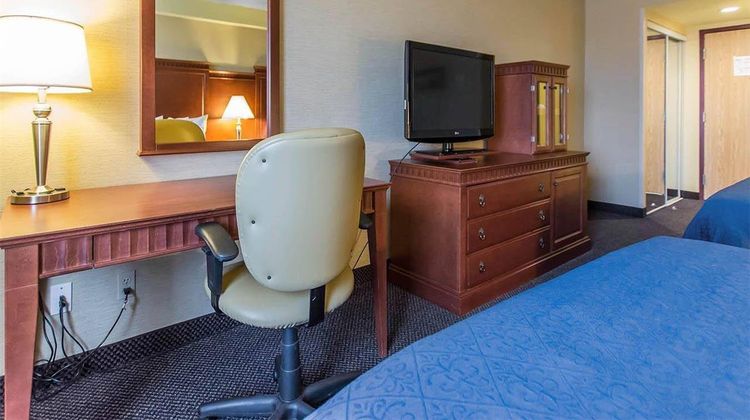 Quality Inn Bay Front Room
