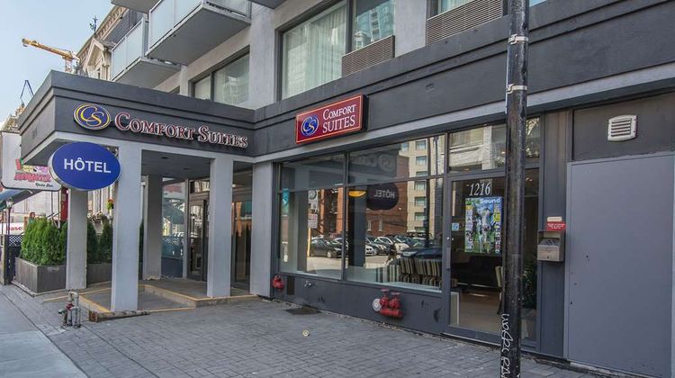 Comfort Suites Montreal Exterior