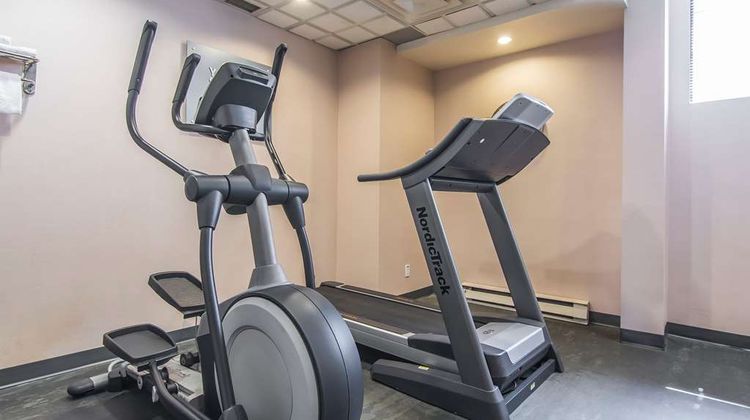 Comfort Suites Montreal Health