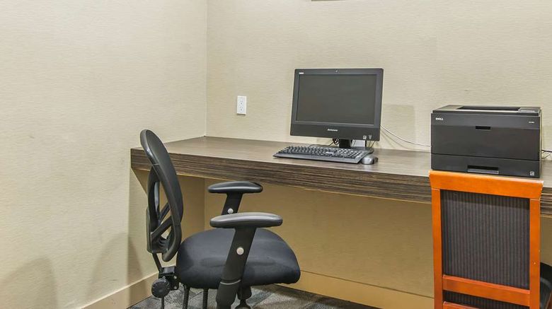 <b>Comfort Suites Montreal Other</b>. Images powered by <a href="https://iceportal.shijigroup.com/" title="IcePortal" target="_blank">IcePortal</a>.