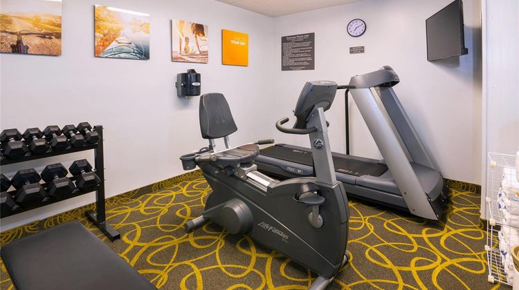 Comfort Hotel & Suites Peterborough Health