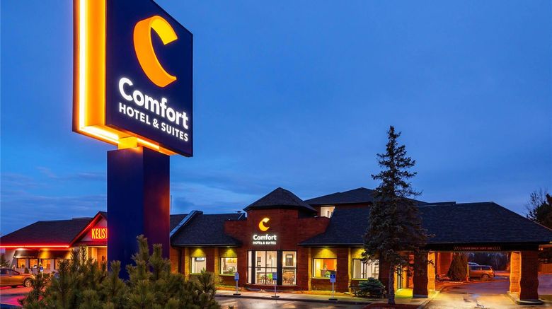 <b>Comfort Hotel & Suites Peterborough Exterior</b>. Images powered by <a href="https://iceportal.shijigroup.com/" title="IcePortal" target="_blank">IcePortal</a>.