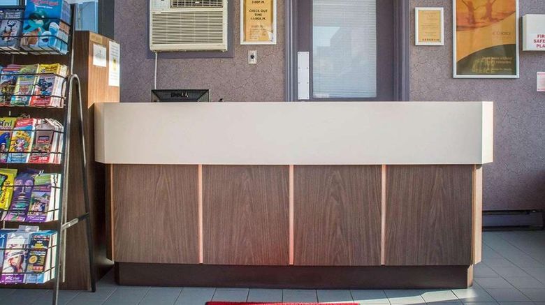 <b>Econo Lodge By the Falls Lobby</b>. Images powered by <a href="https://iceportal.shijigroup.com/" title="IcePortal" target="_blank">IcePortal</a>.