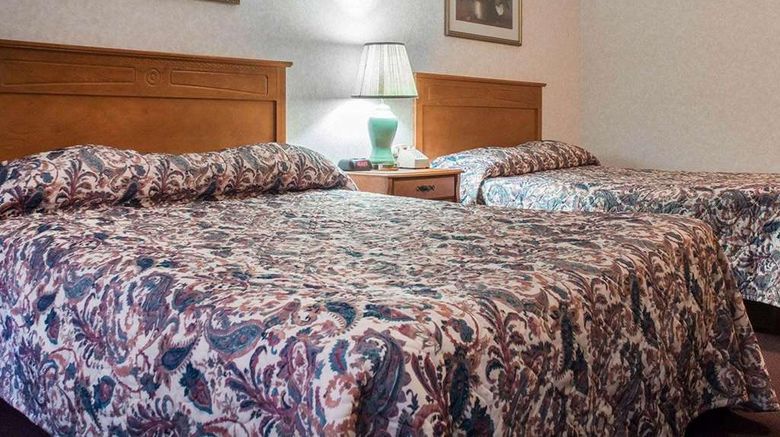 <b>Econo Lodge By the Falls Room</b>. Images powered by <a href="https://iceportal.shijigroup.com/" title="IcePortal" target="_blank">IcePortal</a>.