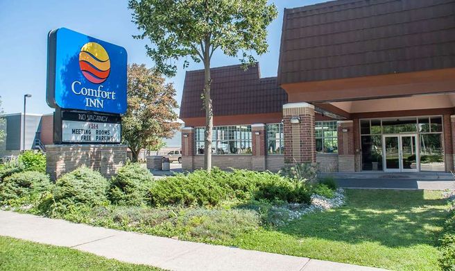Comfort Inn Lundy's Lane Exterior