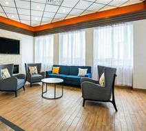 Comfort Inn & Suites Barrie Lobby