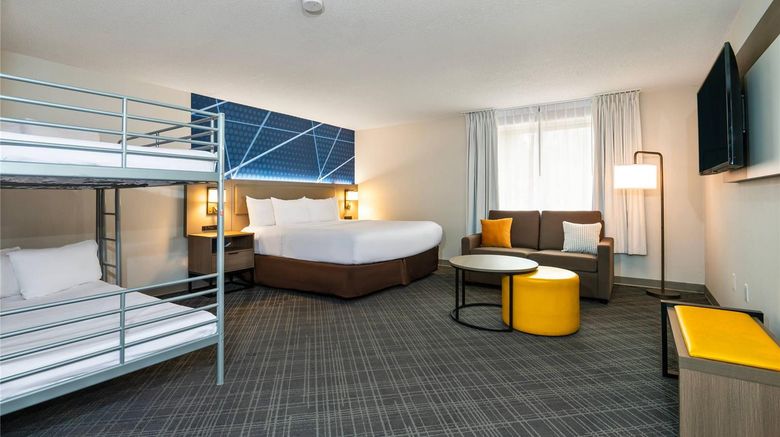 <b>Comfort Inn & Suites Barrie Room</b>. Images powered by <a href="https://iceportal.shijigroup.com/" title="IcePortal" target="_blank">IcePortal</a>.
