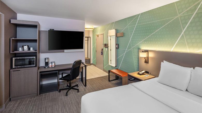 <b>Comfort Inn Halifax Bedford Basin Suite</b>. Images powered by <a href="https://iceportal.shijigroup.com/" title="IcePortal" target="_blank">IcePortal</a>.