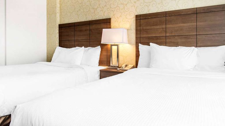 <b>Quality Hotel Dorval Aeroport Room</b>. Images powered by <a href="https://iceportal.shijigroup.com/" title="IcePortal" target="_blank">IcePortal</a>.