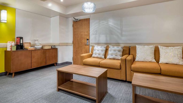 <b>Quality Hotel Dorval Aeroport Meeting</b>. Images powered by <a href="https://iceportal.shijigroup.com/" title="IcePortal" target="_blank">IcePortal</a>.