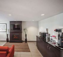Comfort Inn West Edmonton Lobby