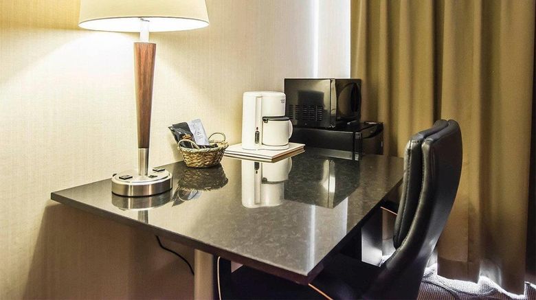 <b>Comfort Inn Room</b>. Images powered by <a href="https://iceportal.shijigroup.com/" title="IcePortal" target="_blank">IcePortal</a>.