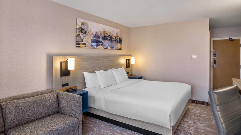 <b>Comfort Inn Moncton East Room</b>. Images powered by <a href="https://iceportal.shijigroup.com/" title="IcePortal" target="_blank">IcePortal</a>.
