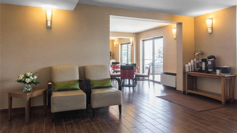 <b>Comfort Inn Dartmouth Lobby</b>. Images powered by <a href="https://iceportal.shijigroup.com/" title="IcePortal" target="_blank">IcePortal</a>.