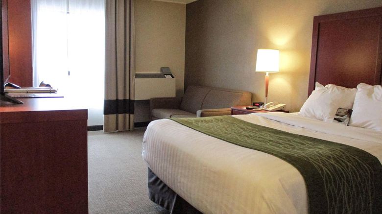 <b>Comfort Inn Dartmouth Room</b>. Images powered by <a href="https://iceportal.shijigroup.com/" title="IcePortal" target="_blank">IcePortal</a>.