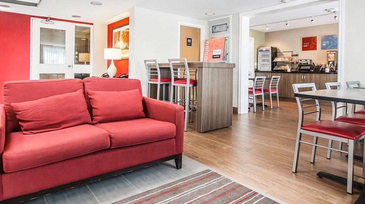 Comfort Inn Truro Lobby
