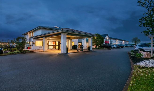 Comfort Inn Truro Exterior