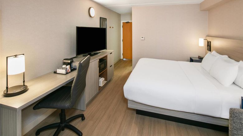 <b>Comfort Inn Room</b>. Images powered by <a href="https://iceportal.shijigroup.com/" title="IcePortal" target="_blank">IcePortal</a>.