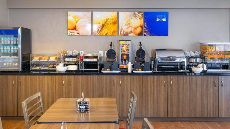 <b>Comfort Inn Belleville Restaurant</b>. Images powered by <a href="https://iceportal.shijigroup.com/" title="IcePortal" target="_blank">IcePortal</a>.
