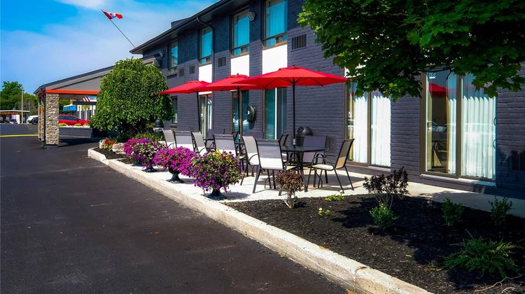 Comfort Inn Belleville Exterior