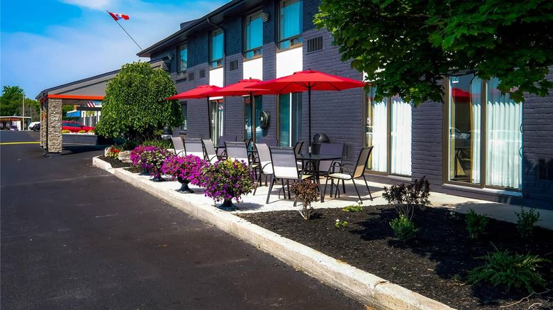 <b>Comfort Inn Belleville Exterior</b>. Images powered by <a href="https://iceportal.shijigroup.com/" title="IcePortal" target="_blank">IcePortal</a>.