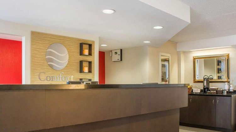 Comfort Inn Lobby
