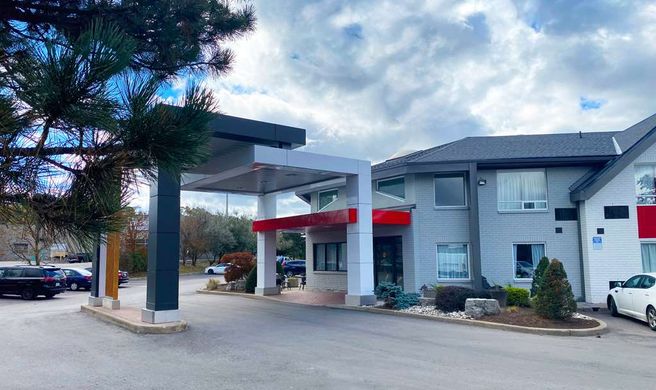 Comfort Inn Cambridge - Highway 401 Exterior