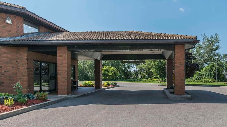 <b>Comfort Inn Cobourg Exterior</b>. Images powered by <a href="https://iceportal.shijigroup.com/" title="IcePortal" target="_blank">IcePortal</a>.