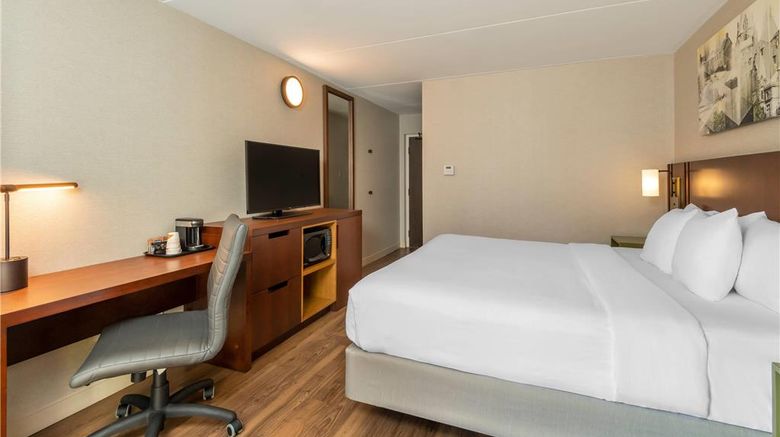 <b>Comfort Inn Dryden Room</b>. Images powered by <a href="https://iceportal.shijigroup.com/" title="IcePortal" target="_blank">IcePortal</a>.