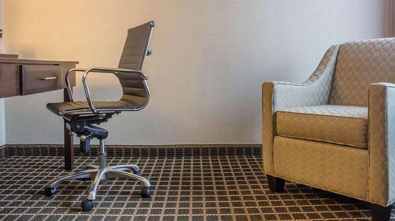 <b>Comfort Inn Room</b>. Images powered by <a href="https://iceportal.shijigroup.com/" title="IcePortal" target="_blank">IcePortal</a>.