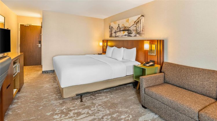 Comfort Inn Hamilton - Stoney Creek Room