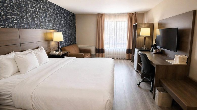 <b>Comfort Inn Room</b>. Images powered by <a href="https://iceportal.shijigroup.com/" title="IcePortal" target="_blank">IcePortal</a>.