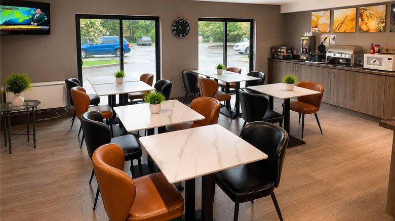 <b>Comfort Inn Restaurant</b>. Images powered by <a href="https://iceportal.shijigroup.com/" title="IcePortal" target="_blank">IcePortal</a>.