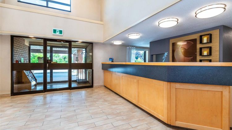 Comfort Inn Kingston Lobby